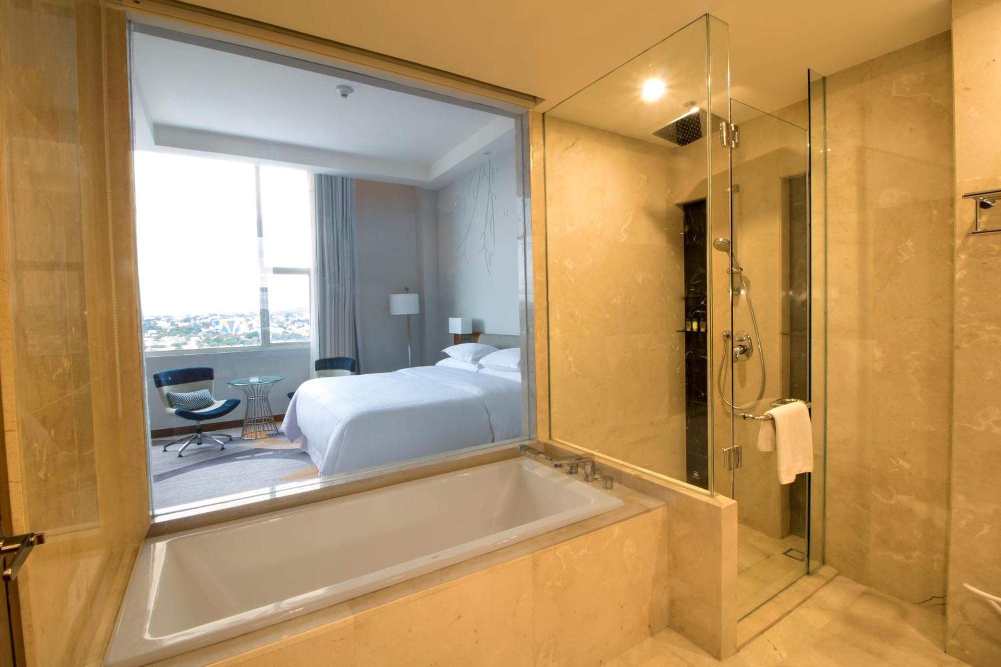 Four Points By Sheraton Manado Exterior foto